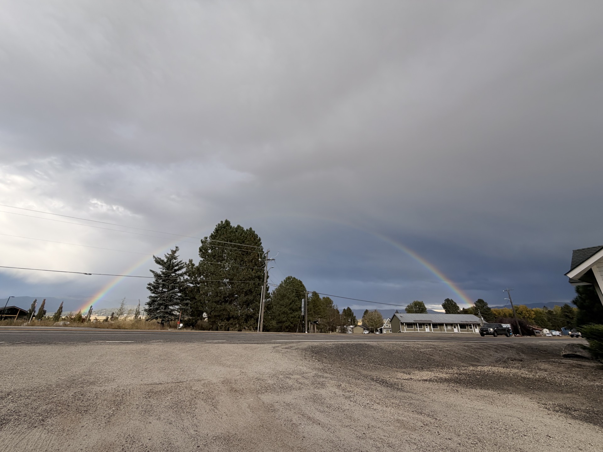 Full rainbow arch in Cascade